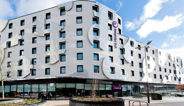 Premier Inn London Бромли Екстериор снимка